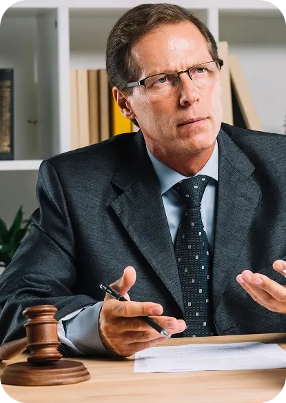 mature-lawyer-discussing-contract-with-client-courtroom 1